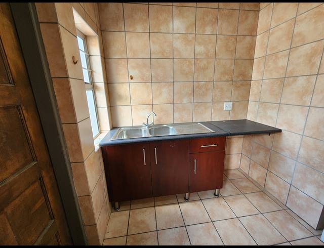546M² BUSINESS TO LET IN VAALPARK